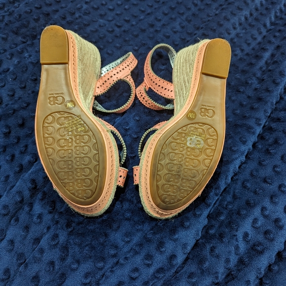 Nearly New Gianni Bini Pink/Salmon Leather Wedge Heels Size 10 - Picture 5 of 8